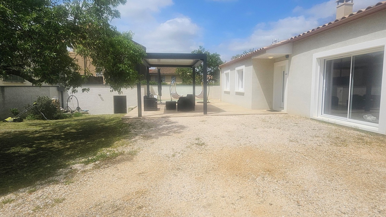 Photo of Patio Balcony in Ornaisons
