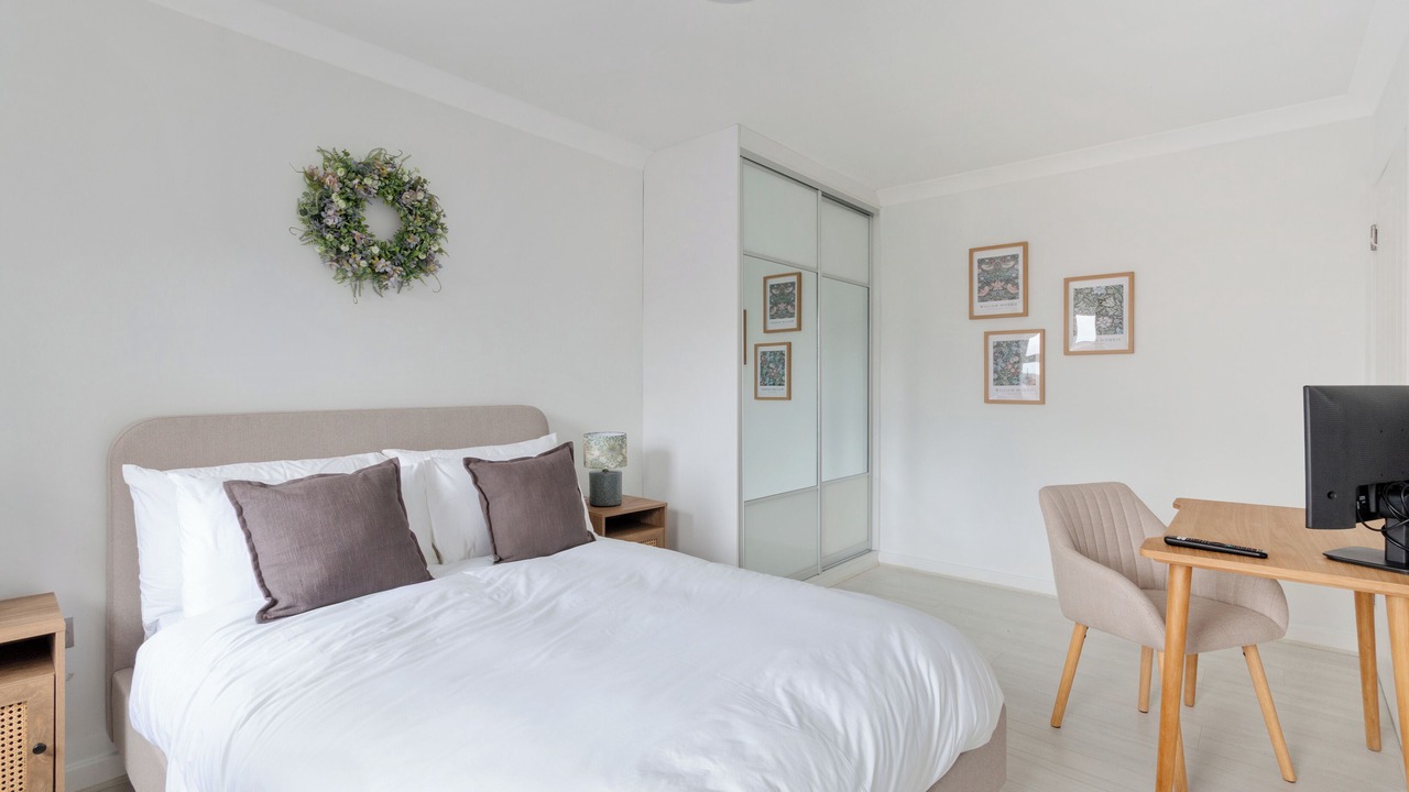 Photo of Bedroom in Woking