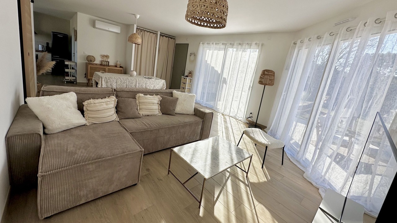 Photo of Livingroom in Le Bernard