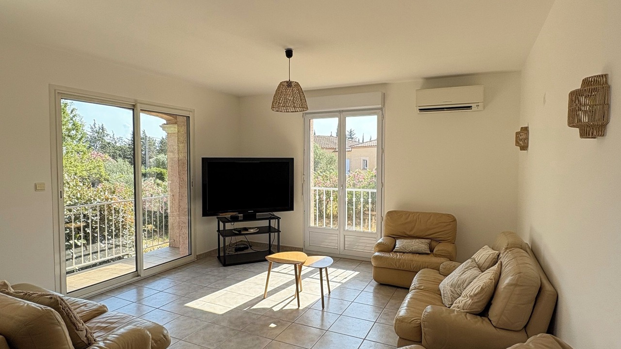 Photo of Livingroom in Saint-Guiraud
