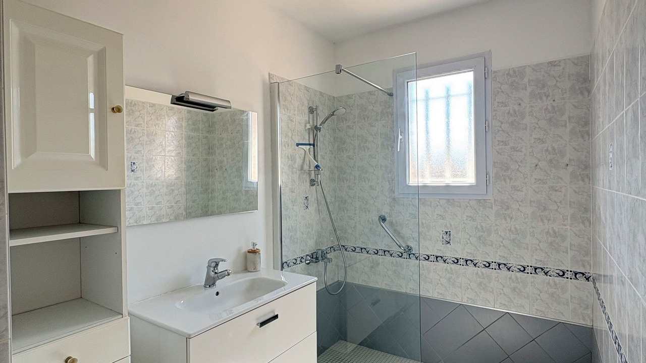 Photo of Bathroom in Saint-Guiraud