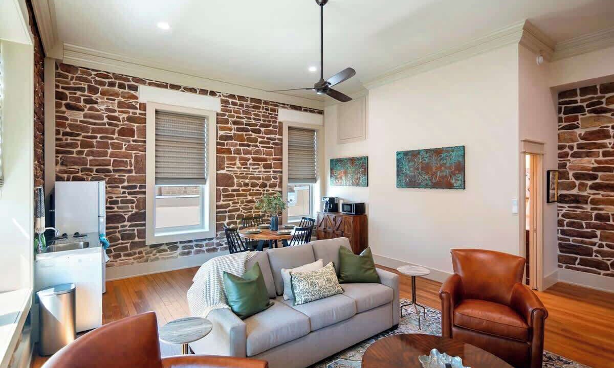Photo of Livingroom in Mason