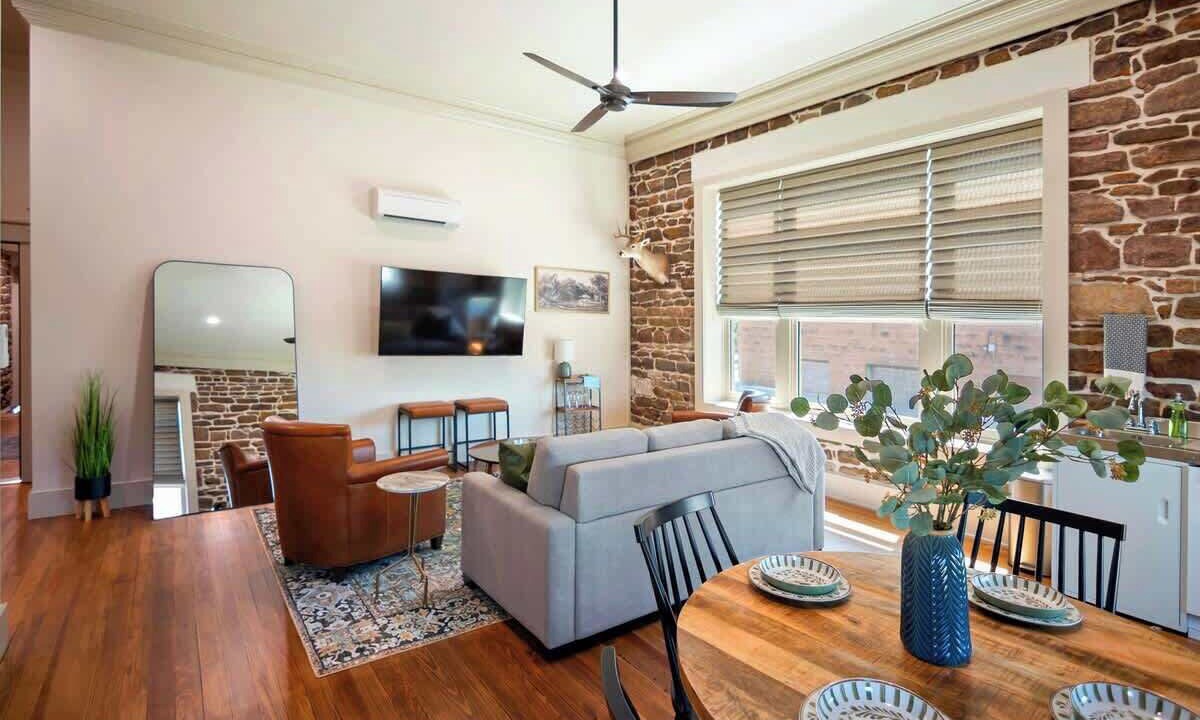 Photo of Livingroom in Mason