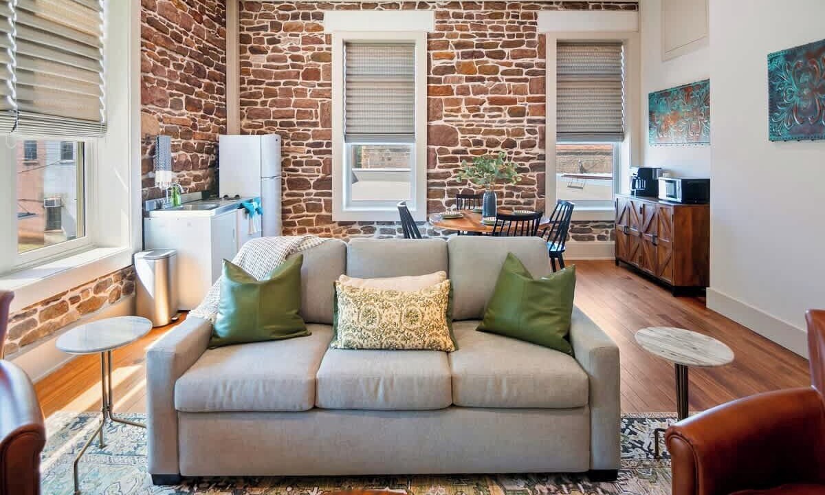 Photo of Livingroom in Mason