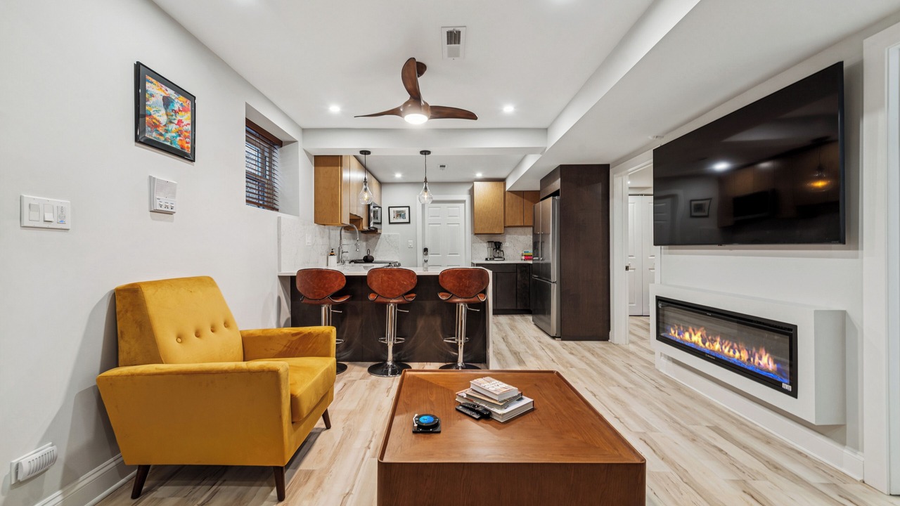 Photo of Livingroom in Sheridan Park