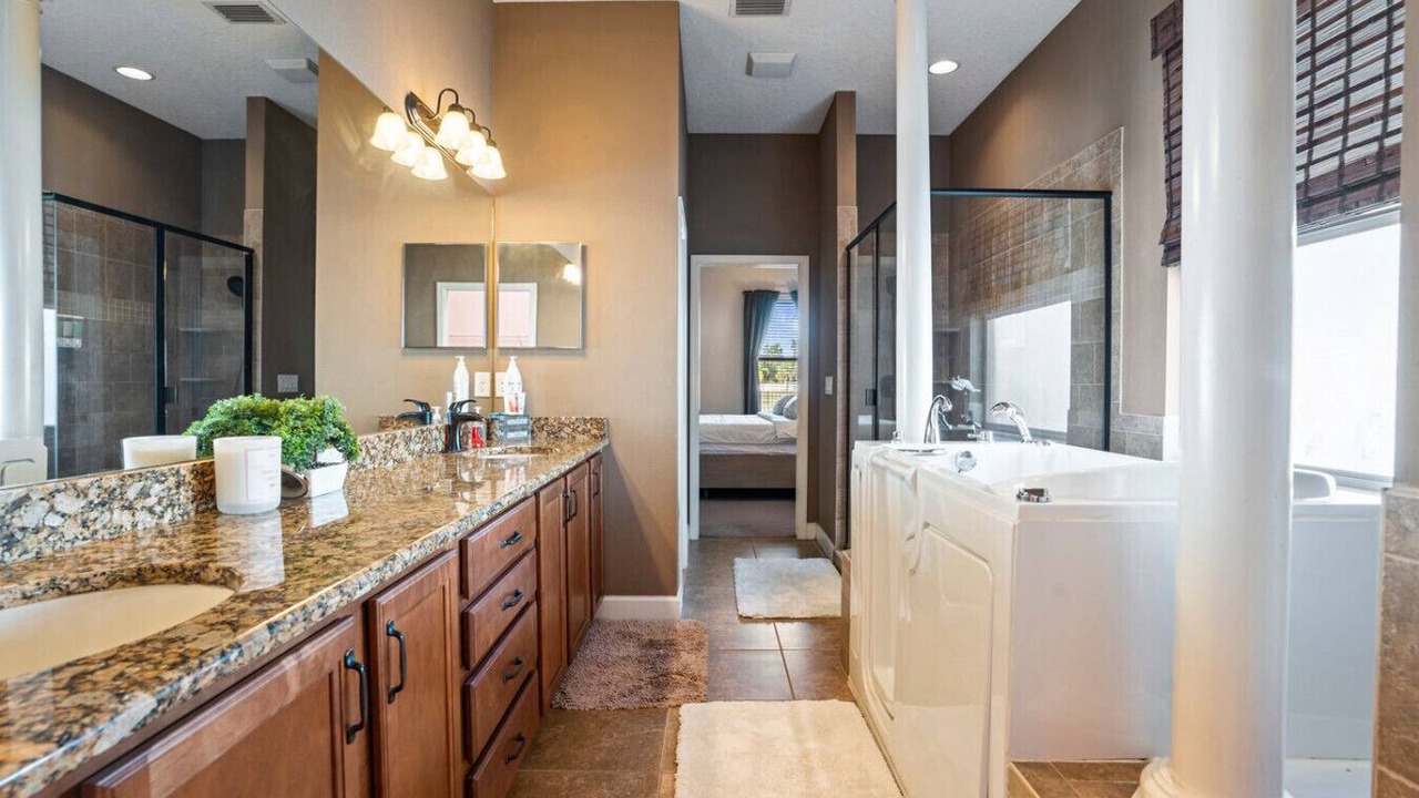 Photo of Bathroom in Plant City