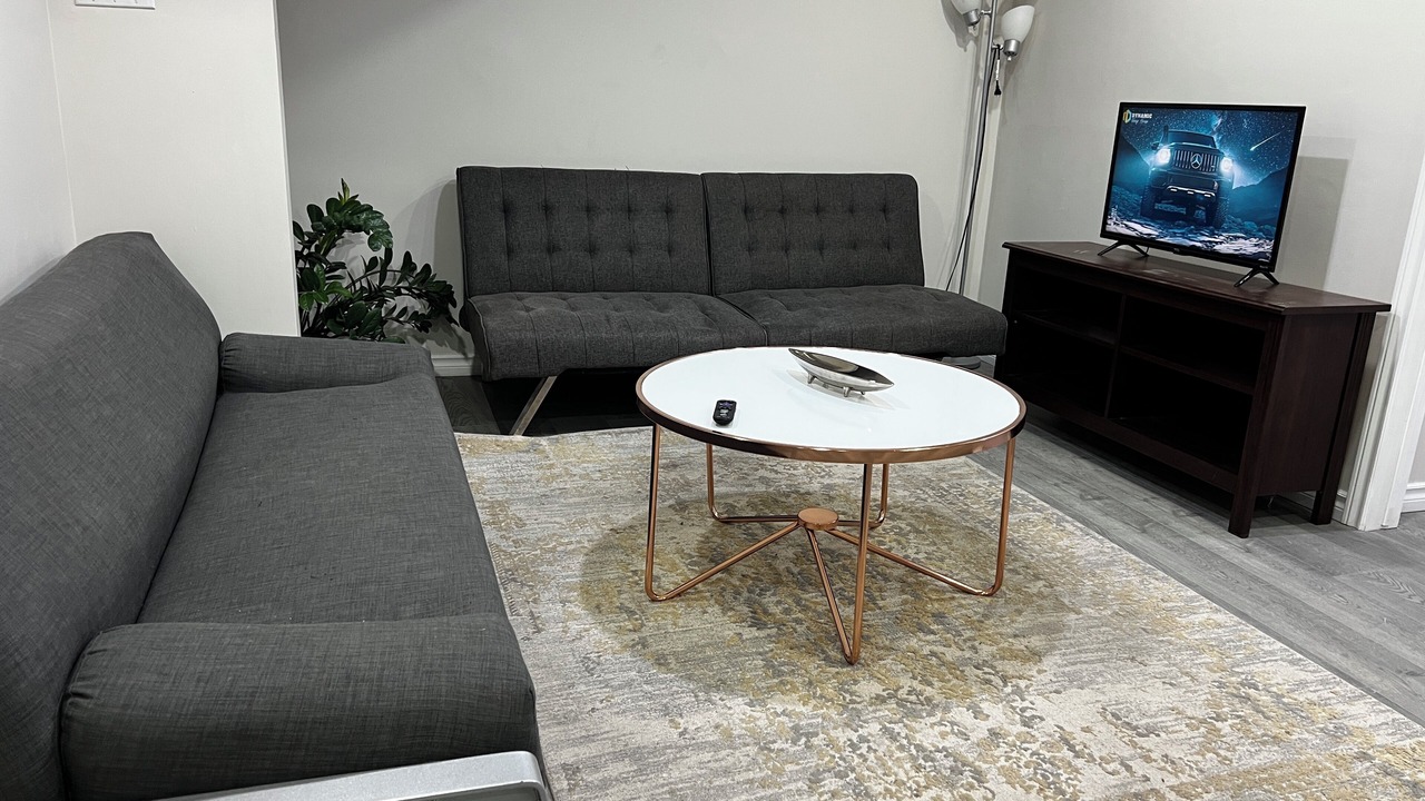 Photo of Livingroom in Halton Regional Municipality