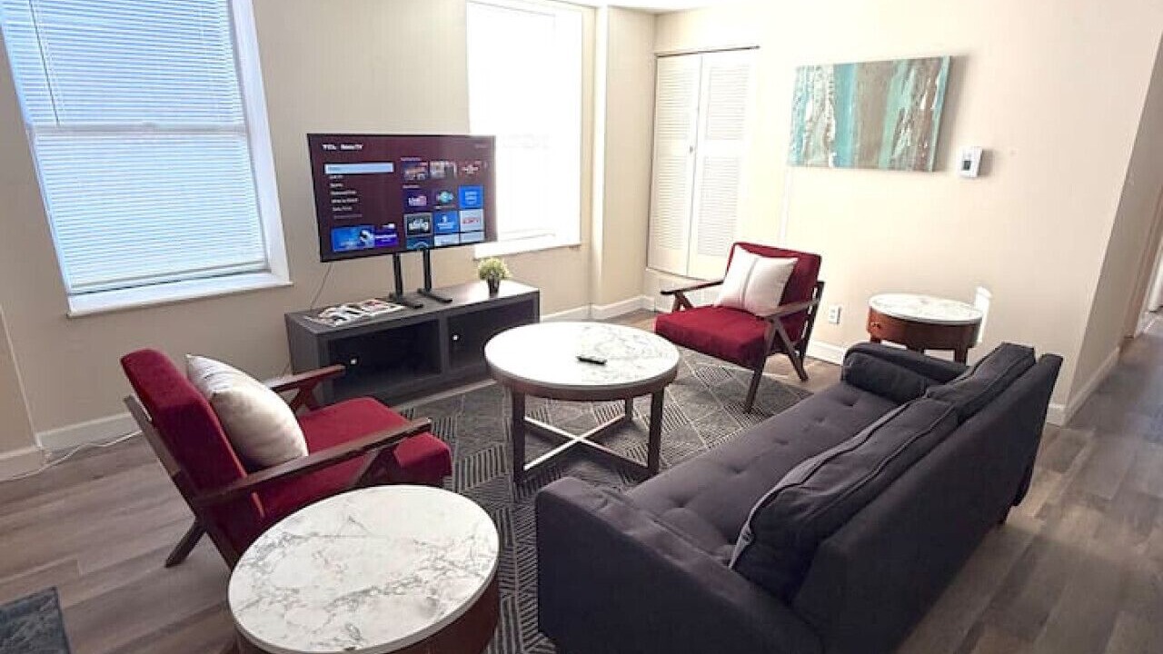 Photo of Livingroom in DeBaliviere Place