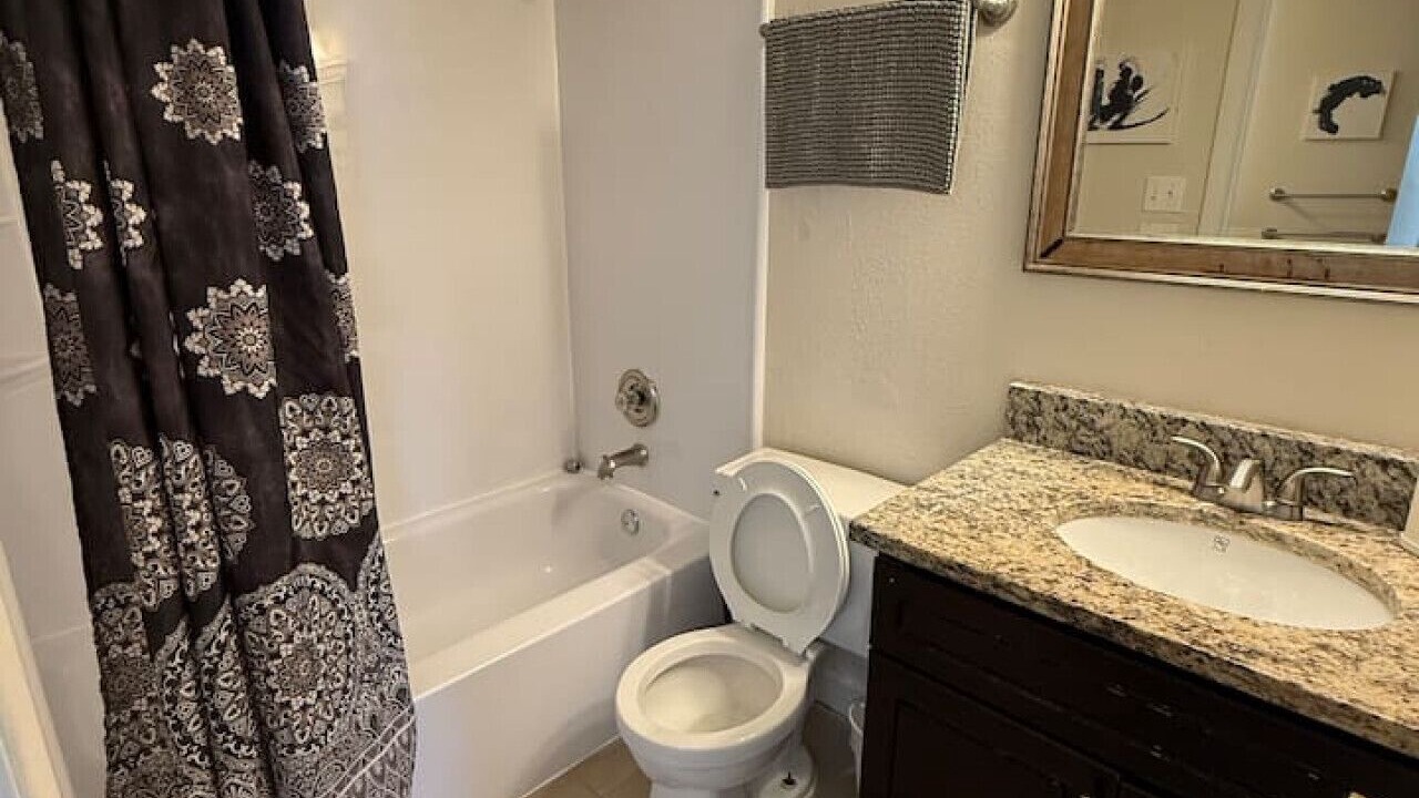 Photo of Bathroom in DeBaliviere Place