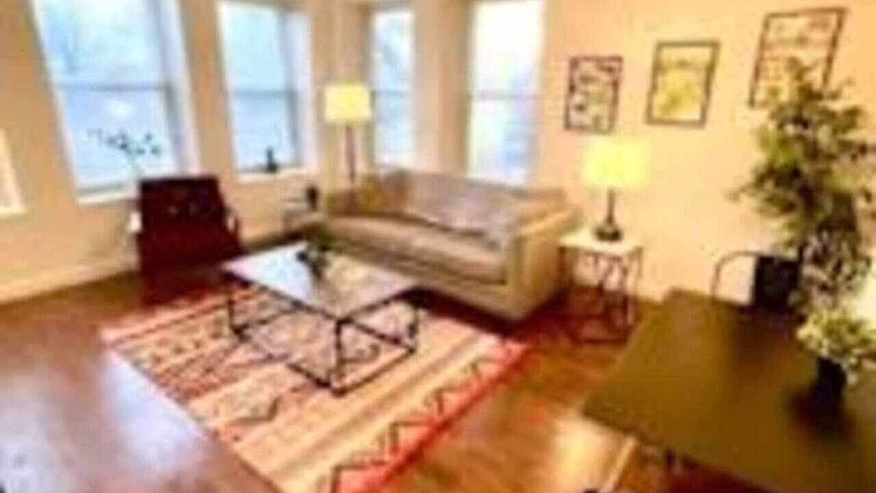 Photo of Livingroom in DeBaliviere Place
