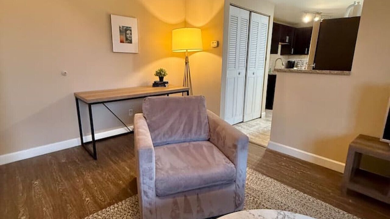 Photo of Livingroom in DeBaliviere Place