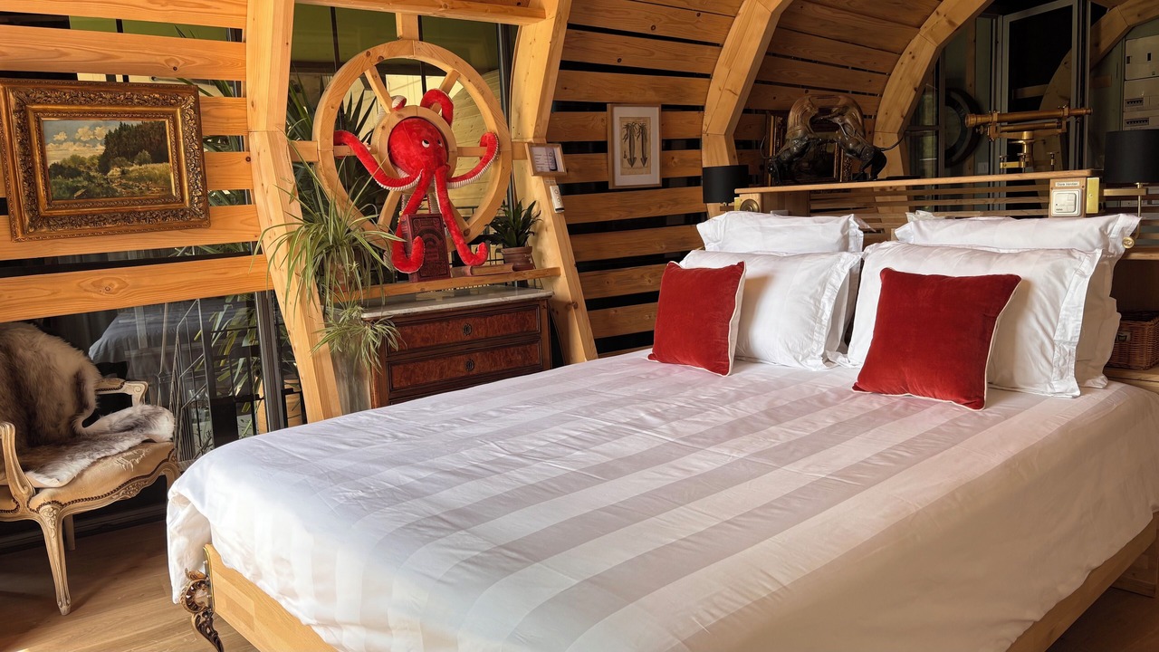 Photo of Bedroom in Ballan-Mire