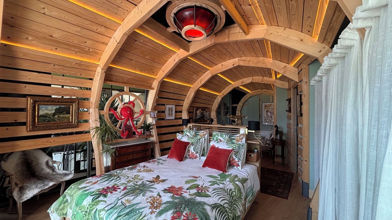 Photo of Bedroom in Ballan-Mire