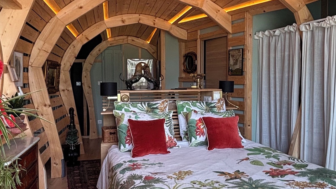 Photo of Bedroom in Ballan-Mire