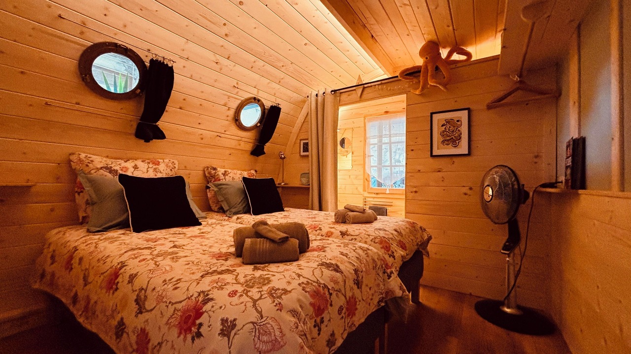 Photo of Bedroom in Ballan-Mire