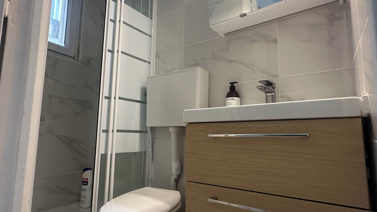 Photo of Bathroom in Levallois-Perret