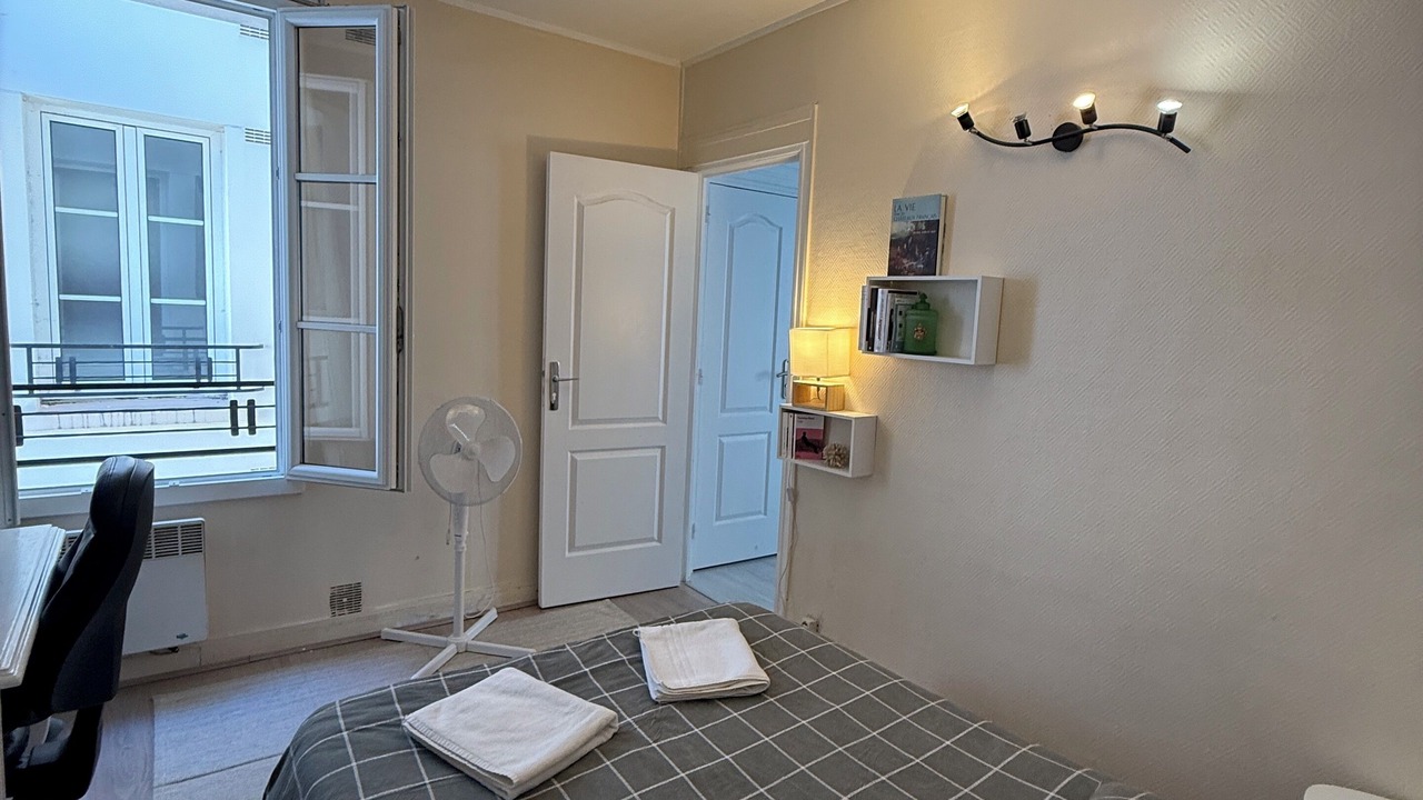 Photo of Bedroom in Levallois-Perret