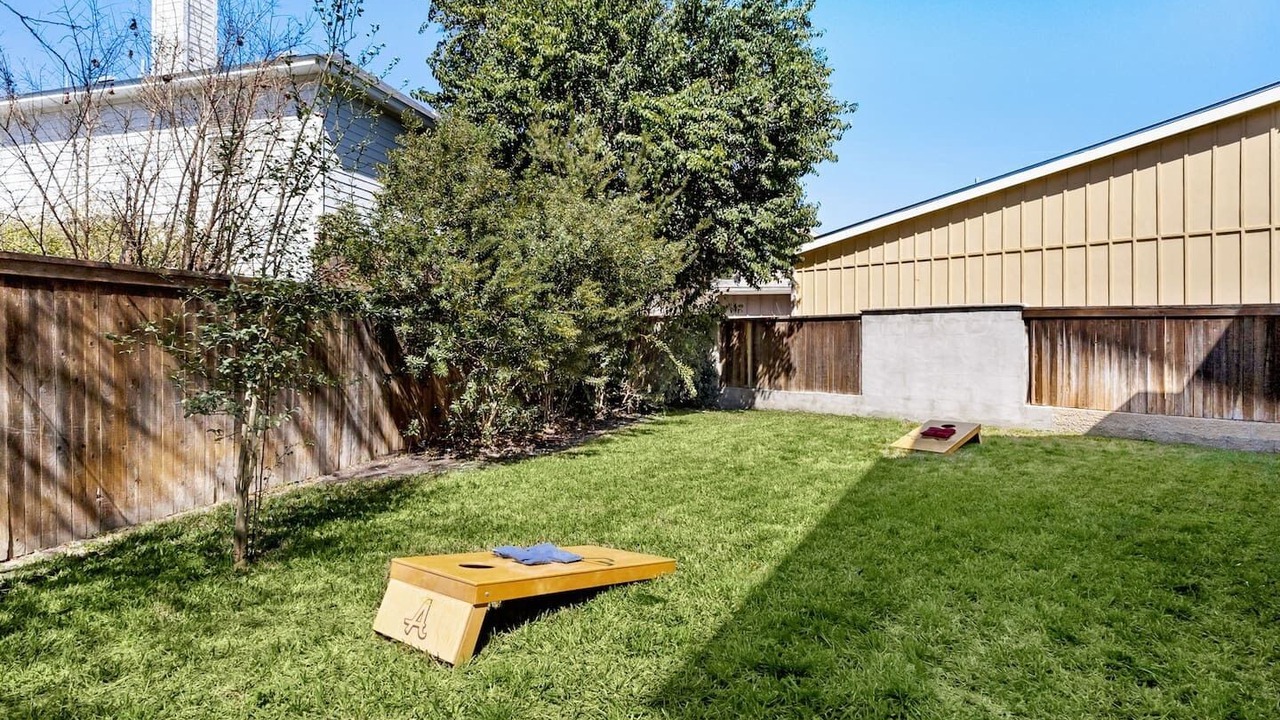 Photo of Outdoor in Oak Park - Northwood