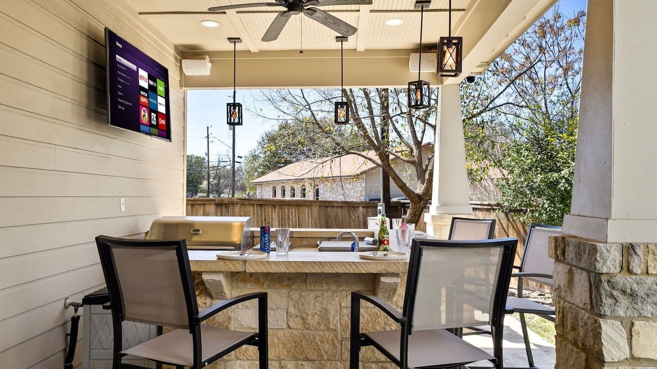 Photo of Outdoor in Oak Park - Northwood