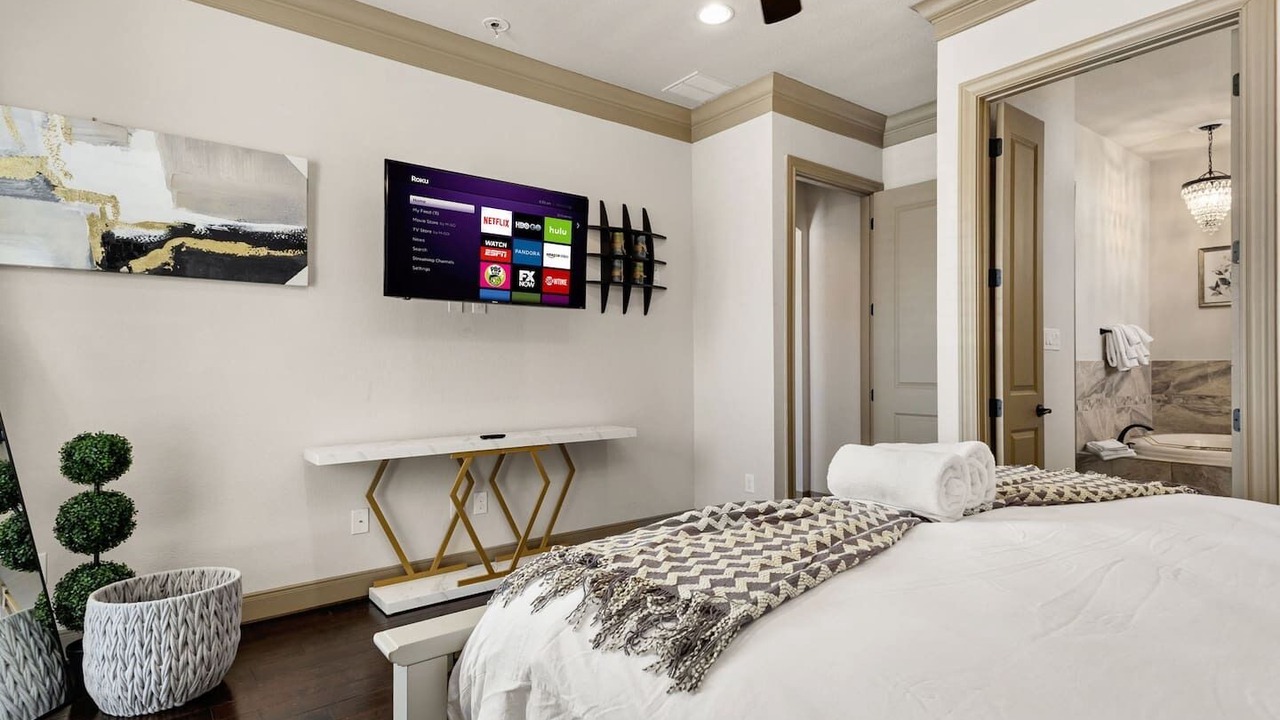 Photo of Bedroom in Oak Park - Northwood