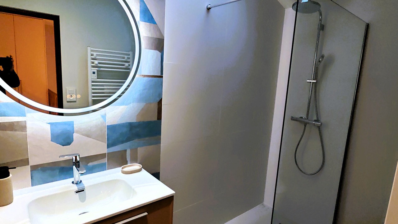 Photo of Bathroom in Vaire