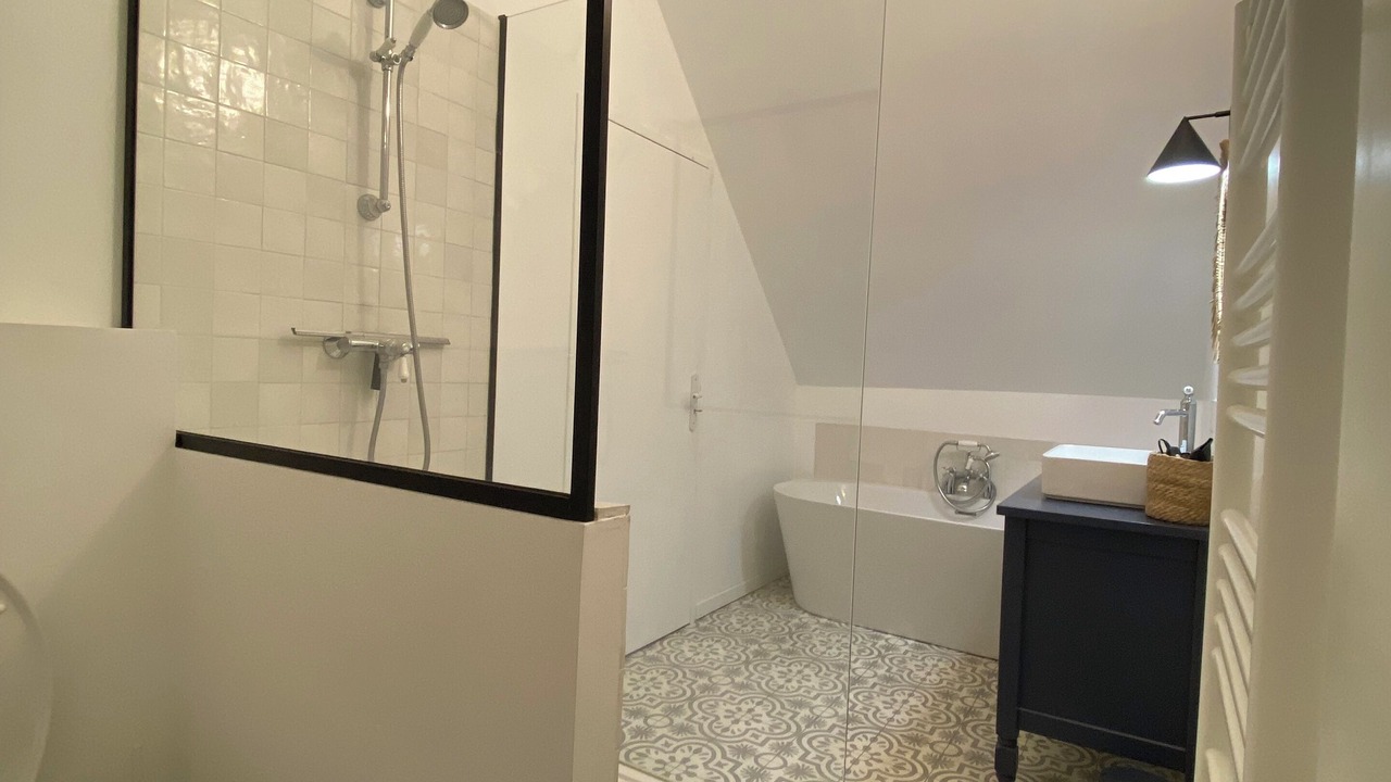 Photo of Bathroom in Tinteniac
