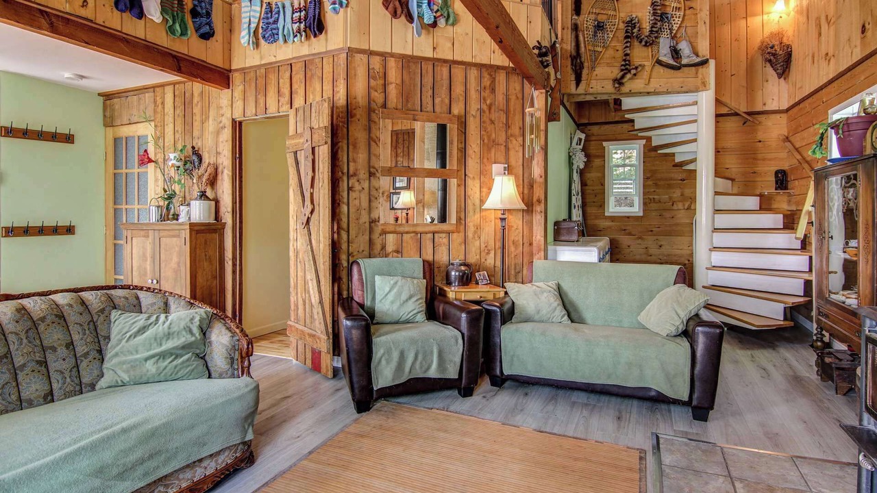 Photo of Livingroom in Saint-Felix-d'Otis