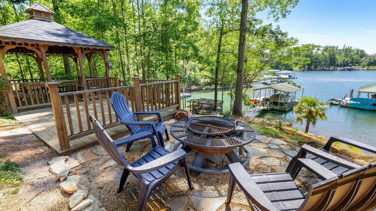 Photo of Outdoor in Seneca