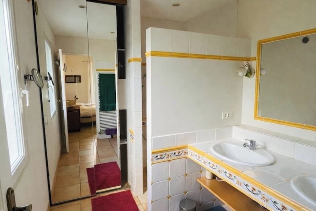 Photo of Bathroom in Savasse