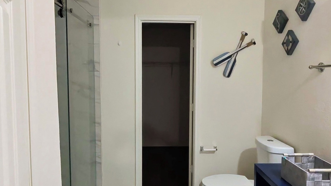 Photo of Bathroom in Clodine