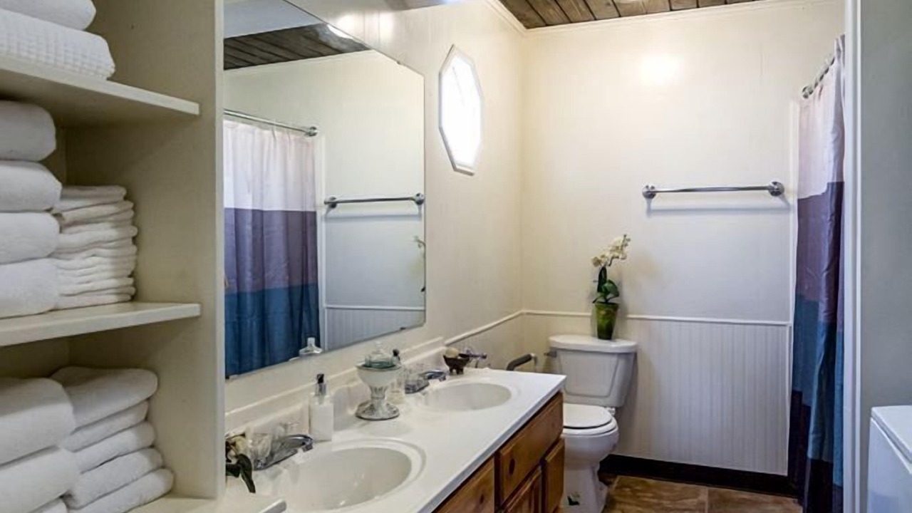 Photo of Bathroom in Woden