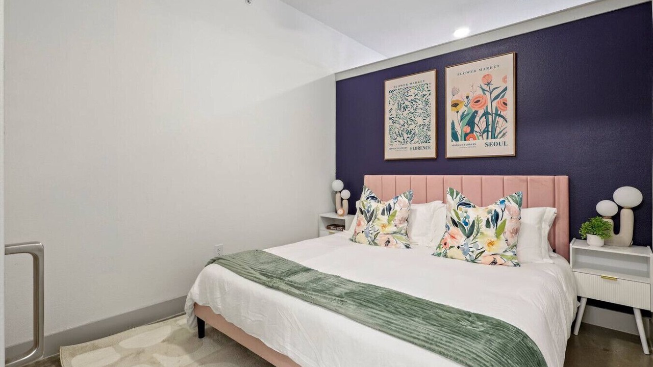 Photo of Bedroom in Far North Dallas