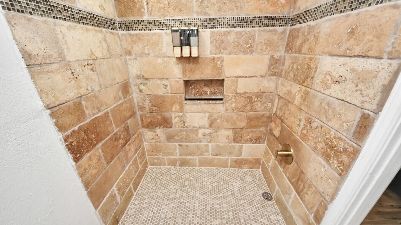 Photo of Bathroom in Barker