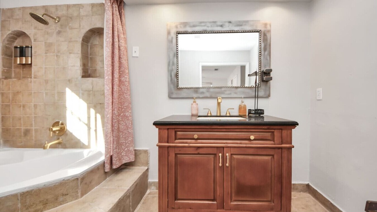 Photo of Bathroom in Barker