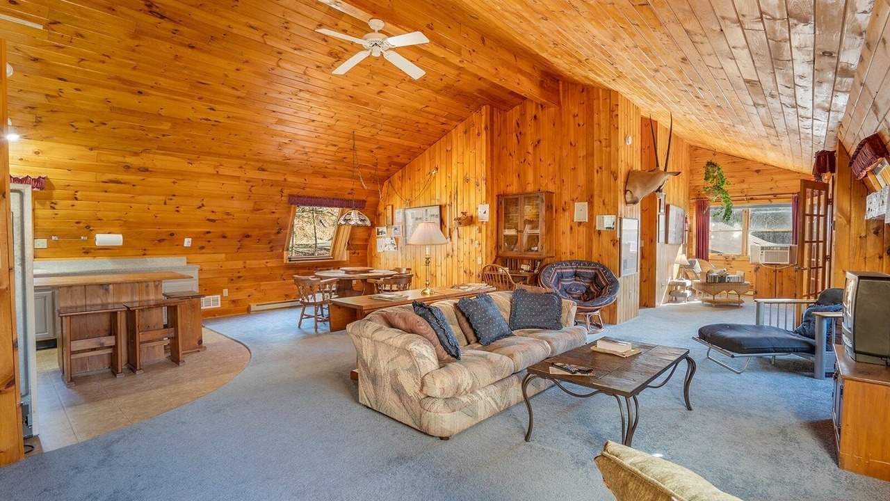 Photo of Livingroom in Johnsonville