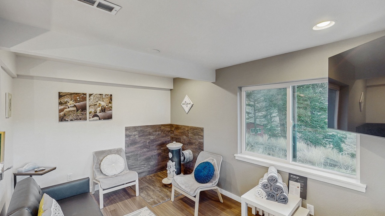Photo of Livingroom in Green Mountain Falls