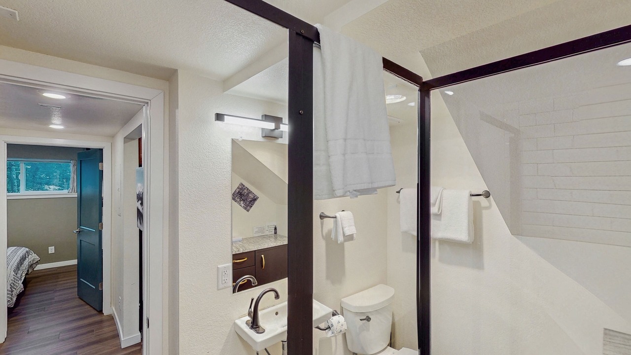 Photo of Bathroom in Green Mountain Falls