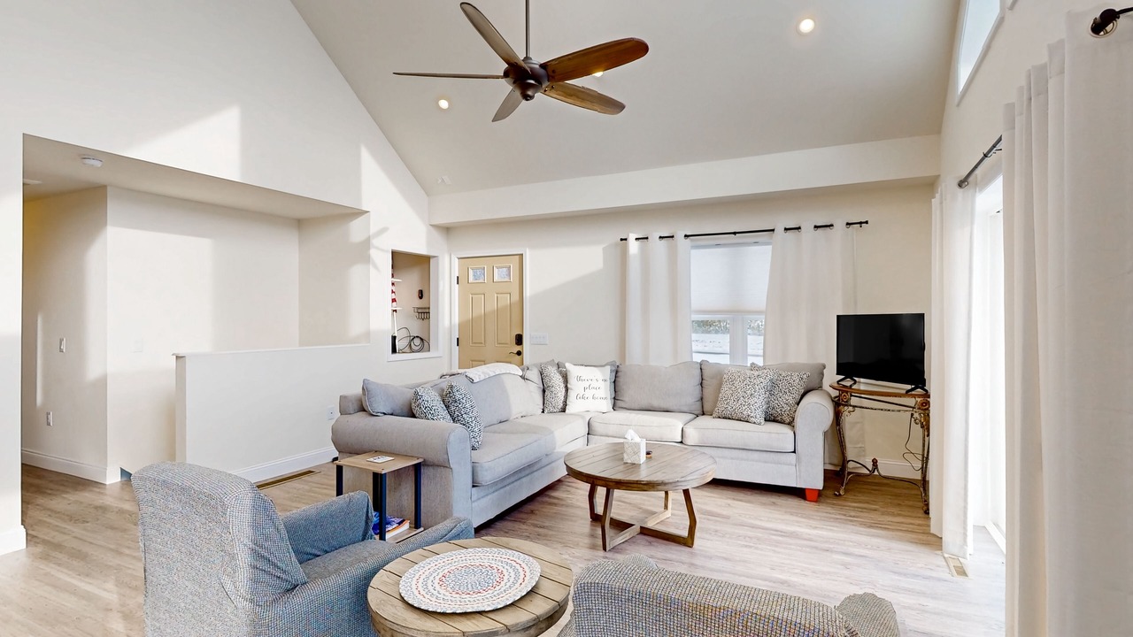 Photo of Livingroom in Schroon Lake
