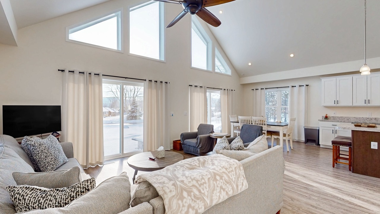Photo of Livingroom in Schroon Lake