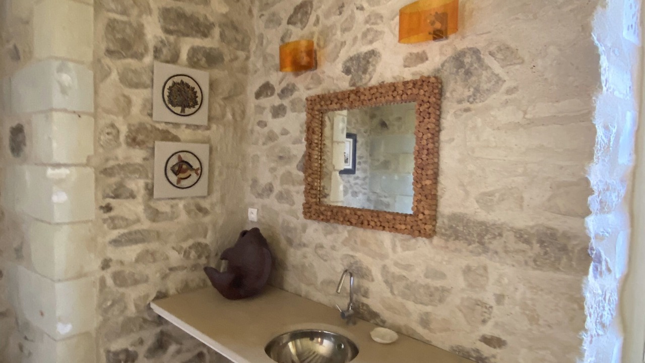 Photo of Bathroom in Etriche
