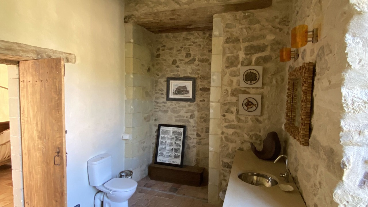Photo of Bathroom in Etriche
