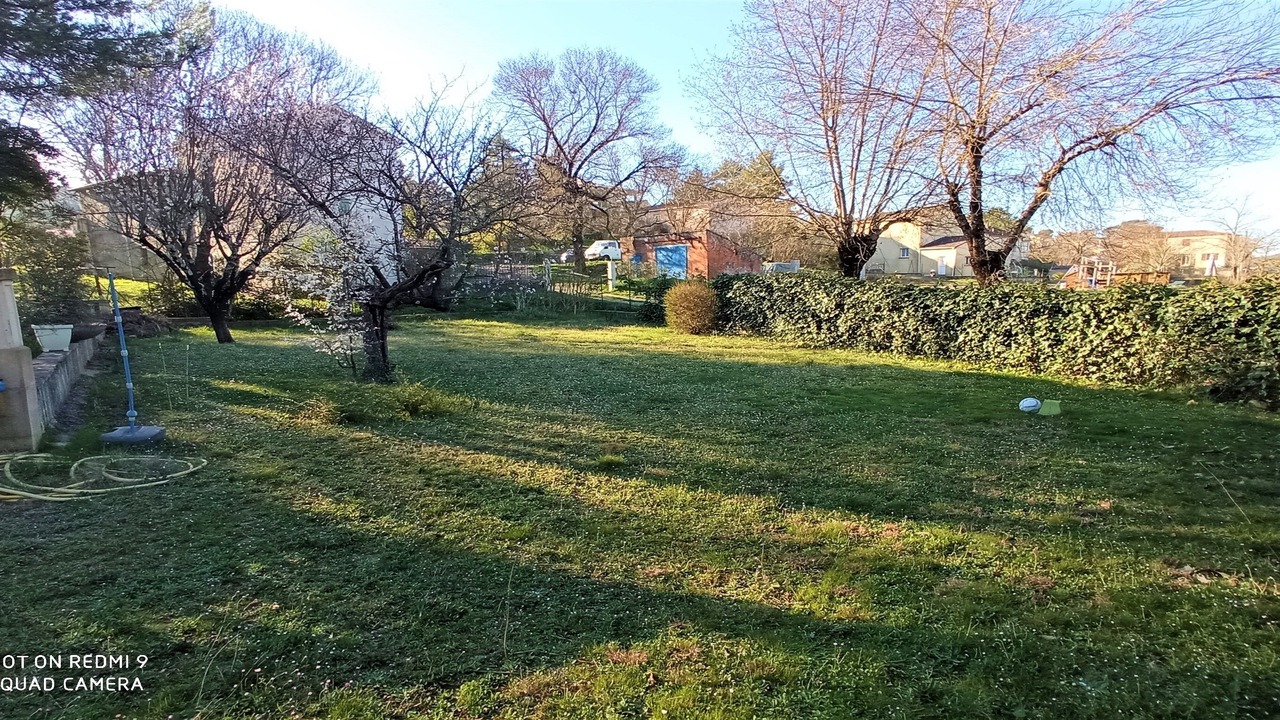 Photo of Outdoor in Saint-Julien-les-Rosiers