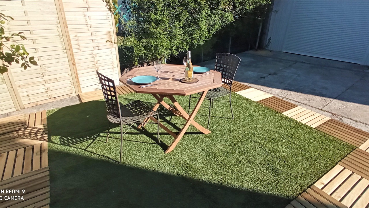 Photo of Outdoor in Saint-Julien-les-Rosiers