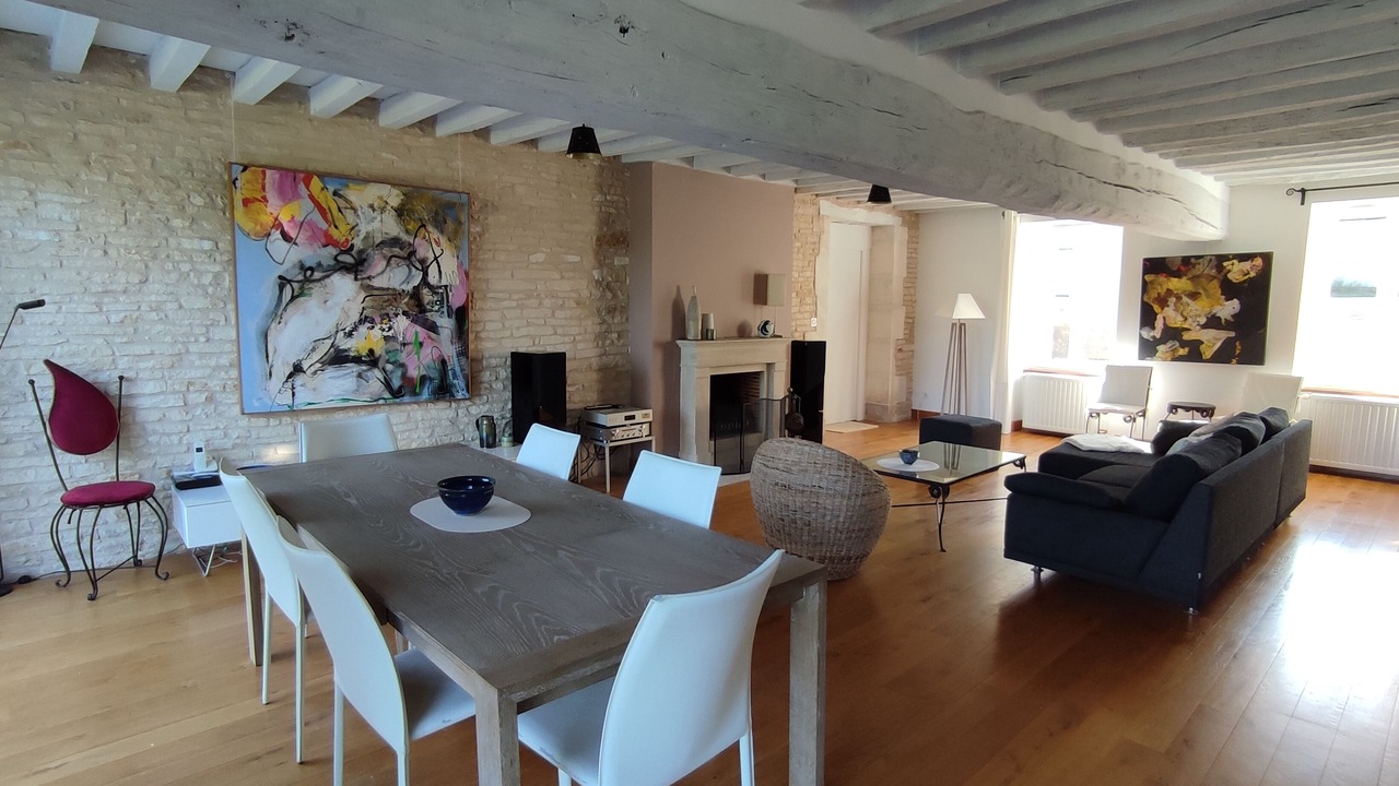 Photo of Livingroom in Lain