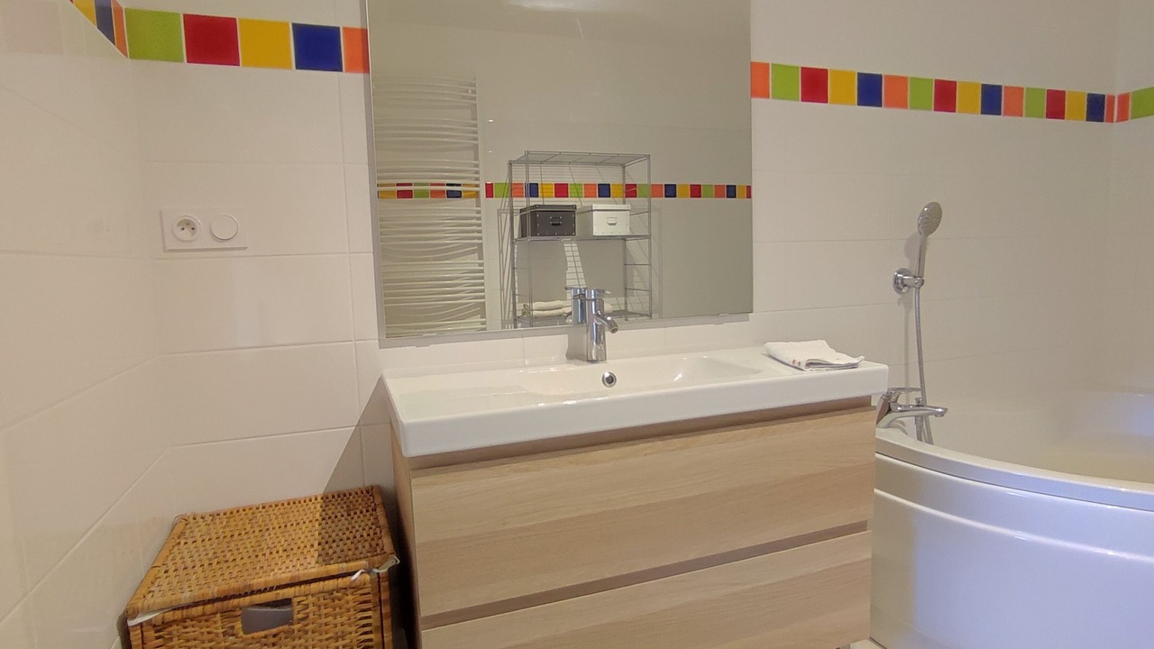 Photo of Bathroom in Lain