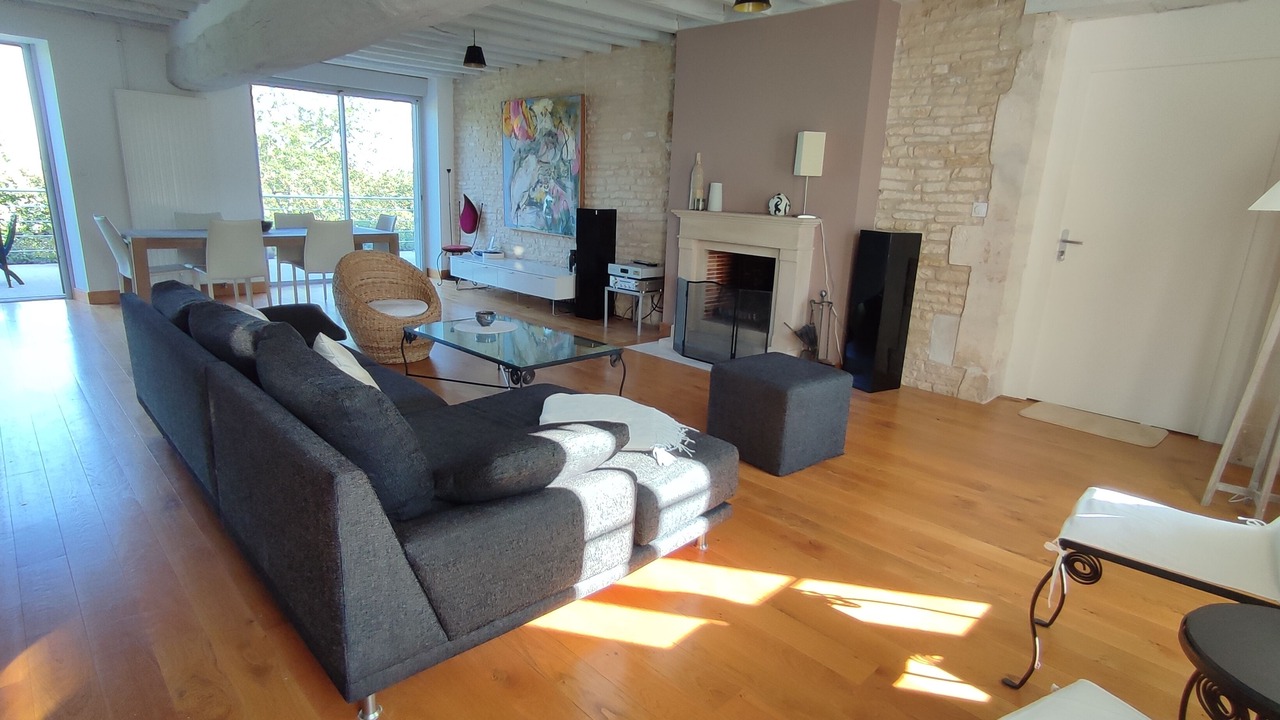 Photo of Livingroom in Lain