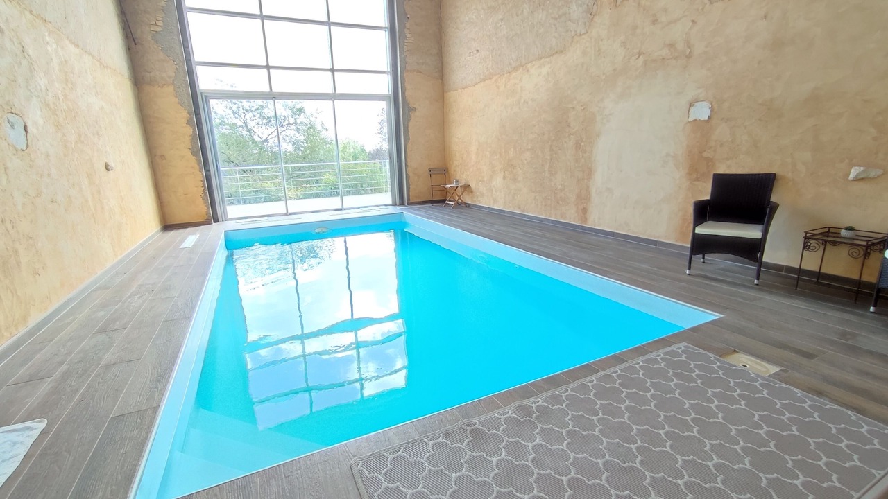 Photo of Outdoor in Lain