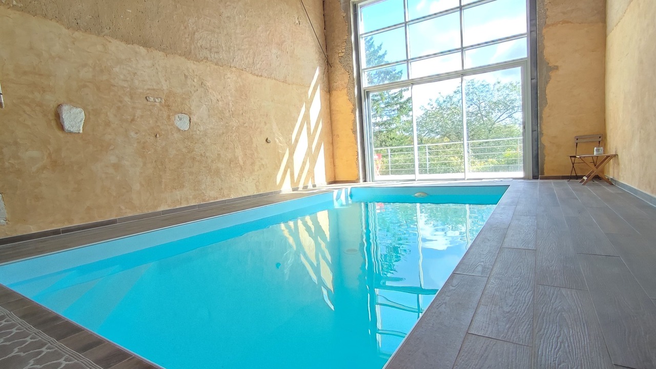 Photo of Outdoor in Lain