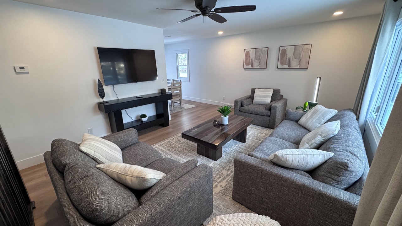 Photo of Livingroom in New Lenox