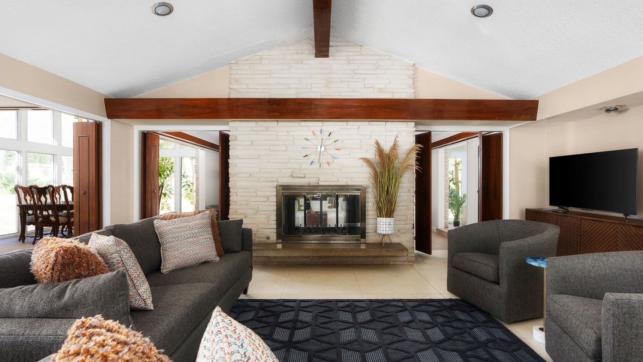 Photo of Livingroom in Seguin